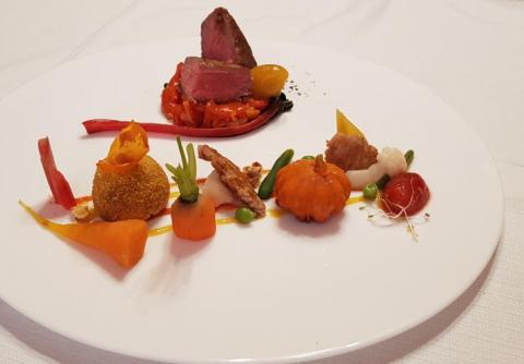 Silvana Musej, medaglia d’argento al primo trofeo “Migliore professionista Lady Chef”, unica rappresentante della Regione Piemonte. L’Associazione Cuochi Provincia Granda ai vertici nazionali